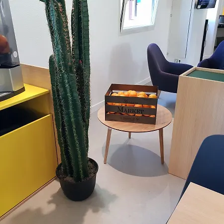 Hotel Ibis Styles Marseille Plan De Campagne 3*