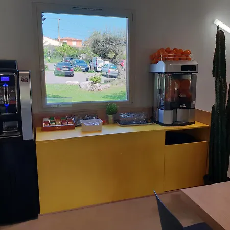 Hotel Ibis Styles Marseille Plan De Campagne Mirabeau