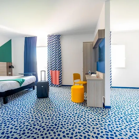 Hotel Ibis Styles Marseille Plan De Campagne 3*